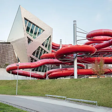 Szálloda Westside By Ihg 4*