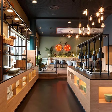 Westside By Ihg Hotel 4*