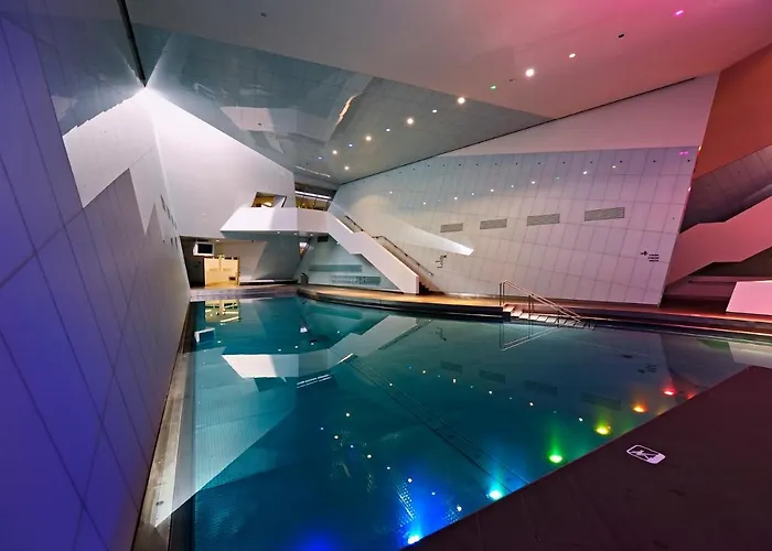 伯尔尼韦斯特赛德假日酒店 4*