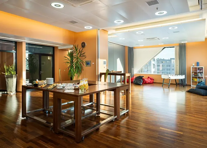 Westside By Ihg Hotell